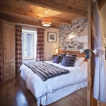 Chalet de la Lune, Bedroom 1, twin or super-king