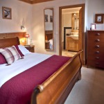 Chalet de la Lune, Bedroom 6, Queen-sized Sleigh bed